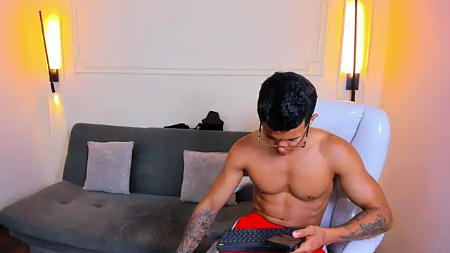 Paradise boy s online show from April 9, 6:14 pm