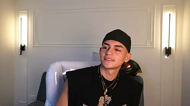 Paradise boy s online show from January 16, 2:41 am