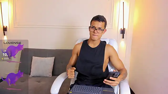 Paradise boy s online show from February 19, 7:55 pm