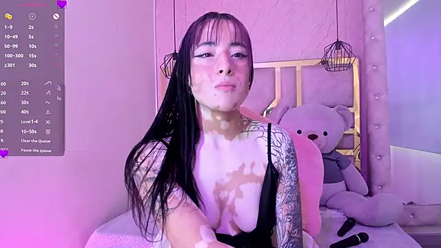 dayana harlow2 online show from January 7, 8:36 pm