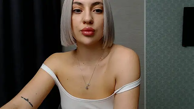 hot-sasha9 online show from February 6, 4:47 pm