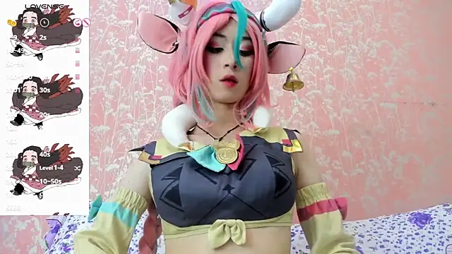 NEZUKO MITSURI online show from October 8, 8:09 pm