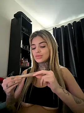 bbholli online show from November 13, 8:13 pm