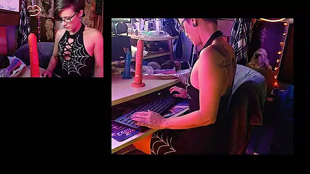 nephilaaranea online show from April 27, 9:46 pm