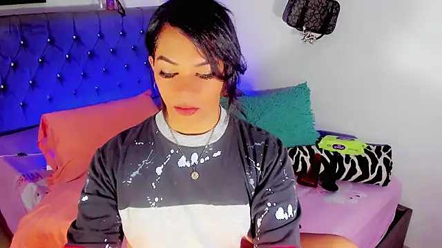 Zakura hot1 online show from October 16, 8:00 am