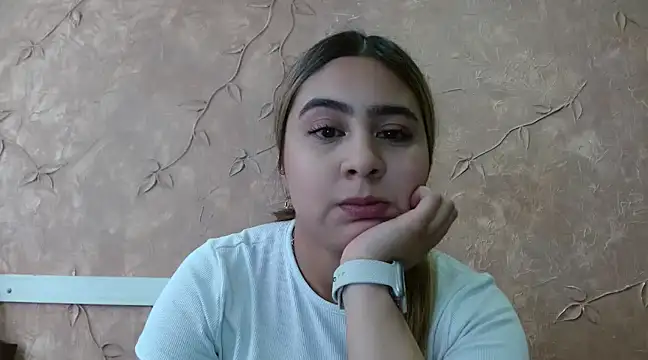 Miabonnett  online show from March 14, 6:18 pm