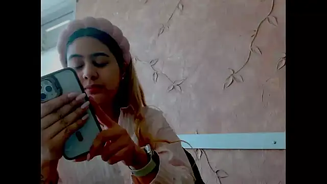 Miabonnett  online show from October 1, 12:09 pm