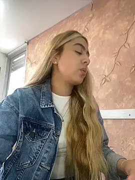 Miabonnett  online show from November 5, 12:08 pm