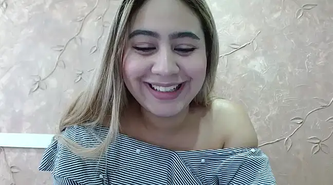 Miabonnett  online show from February 26, 12:05 pm