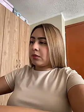 Snapshot of Miabonnett_ chatting on July 4, 3:05 pm Miabonnett online show from July 4, 3:05 pm