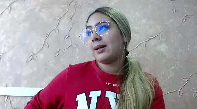Miabonnett  online show from March 11, 6:19 pm