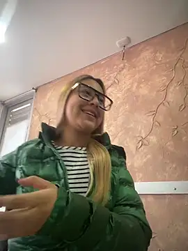 Miabonnett  online show from December 19, 12:18 pm