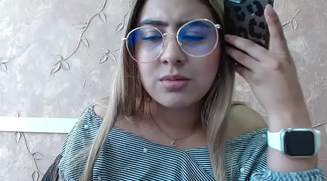 Miabonnett  online show from February 26, 3:10 pm