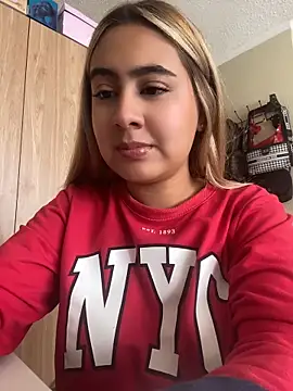 Miabonnett  online show from May 21, 3:09 pm