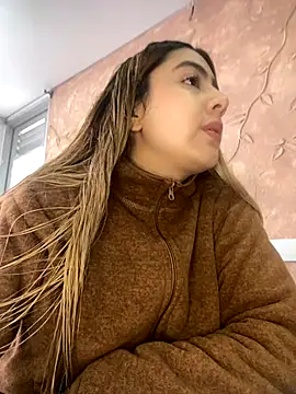 Miabonnett  online show from October 13, 12:07 pm