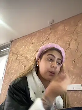 Miabonnett  online show from November 28, 12:16 pm