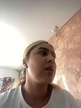 Miabonnett  online show from November 29, 12:16 pm