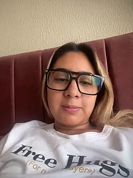 Miabonnett  online show from March 3, 12:01 pm