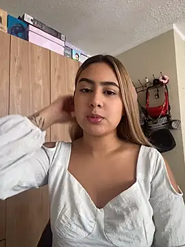 Snapshot of Miabonnett_ chatting on July 16, 2:36 pm Miabonnett online show from July 16, 2:36 pm
