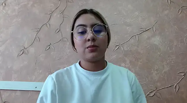 Miabonnett  online show from February 25, 6:12 pm