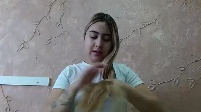 Miabonnett  online show from March 6, 12:09 pm