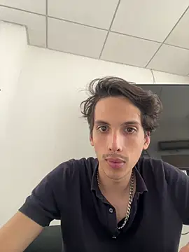 CamiloXx04 online show from February 26, 9:37 pm