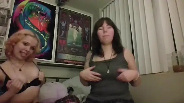 Snapshot of lanaspeltbackward chatting on November 10, 6:51 am lanaspeltbackward online show from November 10, 6:51 am