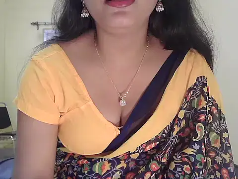 Model-Tanya online show from December 18, 8:52 am