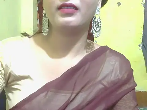 Snapshot of Model-Tanya chatting on February 12, 7:34 am Model-Tanya online show from February 12, 7:34 am