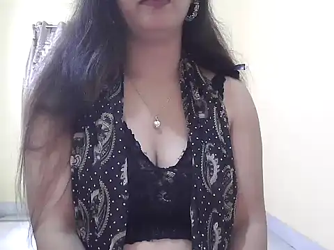 Model-Tanya online show from March 14, 7:47 am