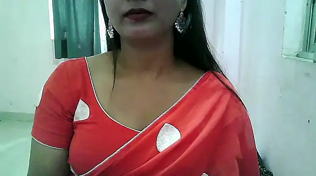 Snapshot of Model-Tanya chatting on February 5, 7:29 am Model-Tanya online show from February 5, 7:29 am