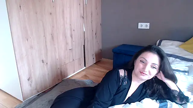 Snapshot of unicka65 chatting on June 12, 11:41 am unicka65 online show from June 12, 11:41 am