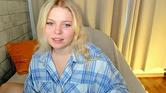 Snapshot of Eva_Kynu chatting on December 3, 6:32 am Eva Kynu online show from December 3, 6:32 am