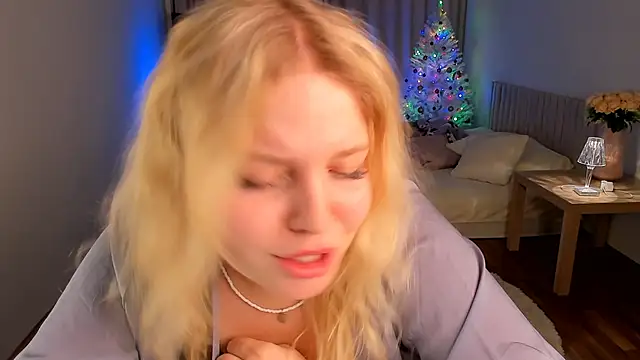 Snapshot of Eva_Kynu chatting on December 28, 10:58 am Eva Kynu online show from December 28, 10:58 am