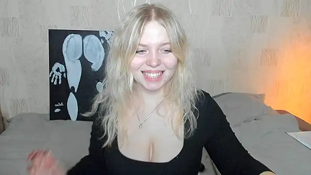 Snapshot of Eva_Kynu chatting on February 24, 2:26 pm Eva Kynu online show from February 24, 2:26 pm