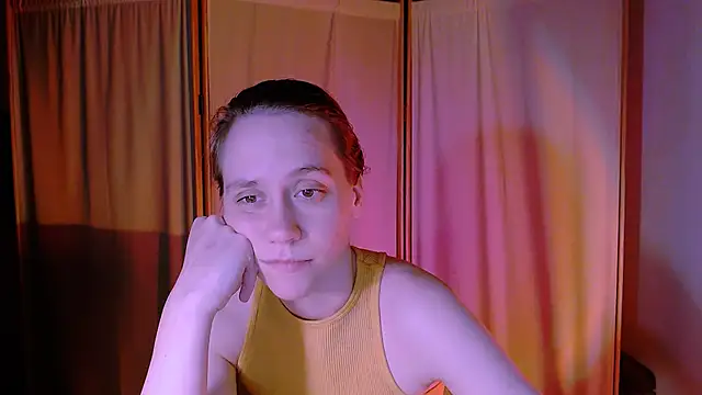 Snapshot of Malinax chatting on October 2, 10:35 pm Malinax online show from October 2, 10:35 pm