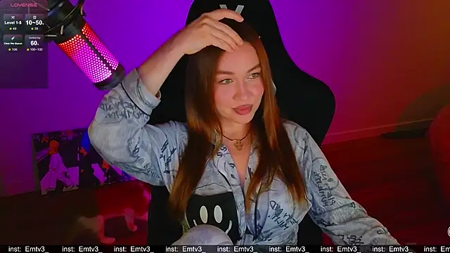 Emili1- online show from May 4, 9:56 am