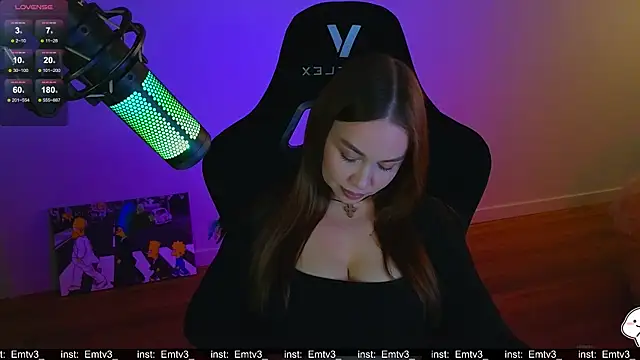 Emili1- online show from April 29, 9:13 am