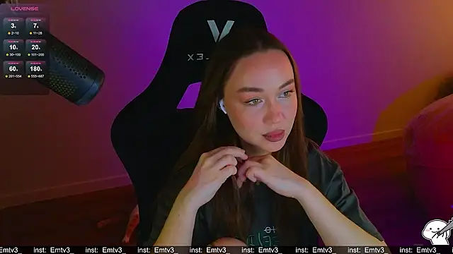 Emili1- online show from March 29, 8:27 am