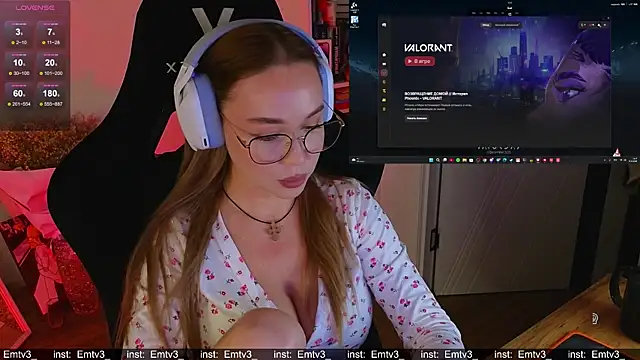 Emili1- online show from December 13, 8:04 pm