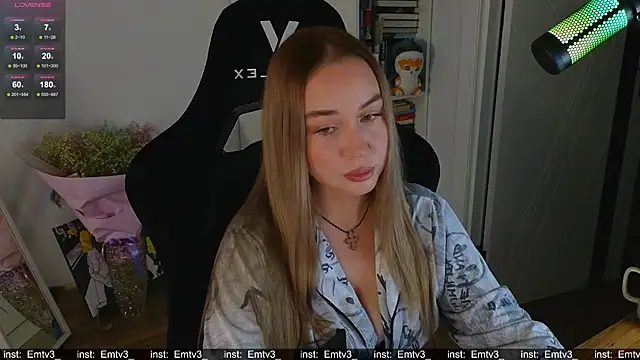 Emili1- online show from November 28, 2:06 pm