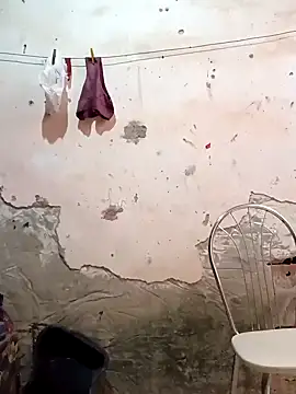 Snapshot of Grazzy85 chatting on February 11, 11:20 am Grazzy85 online show from February 11, 11:20 am