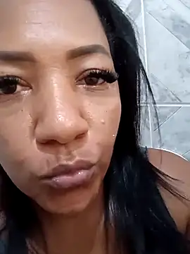 Snapshot of Grazzy85 chatting on December 24, 12:22 pm Grazzy85 online show from December 24, 12:22 pm