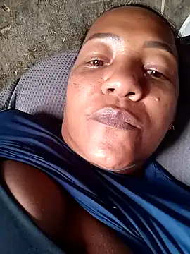 Snapshot of Grazzy85 chatting on February 1, 5:47 pm Grazzy85 online show from February 1, 5:47 pm