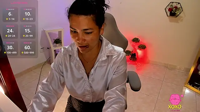 amelyaDreams online show from December 3, 7:35 pm