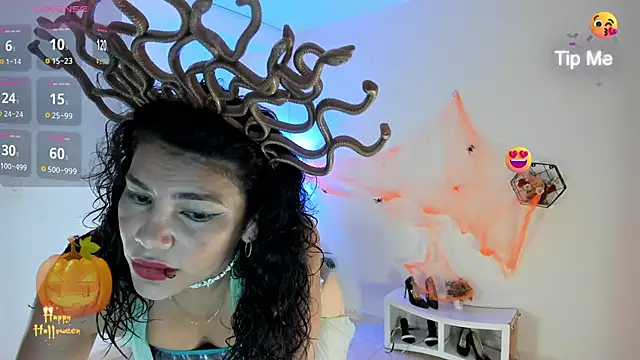 amelyaDreams online show from October 31, 1:30 pm