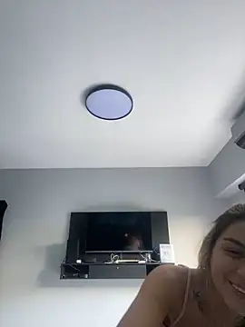 Snapshot of emma_oxford chatting on March 18, 1:34 pm emma oxford online show from March 18, 1:34 pm