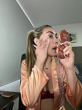 emma oxford online show from April 1, 10:28 pm