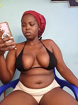Snapshot of freaky_belle chatting on June 18, 12:54 pm freaky belle online show from June 18, 12:54 pm