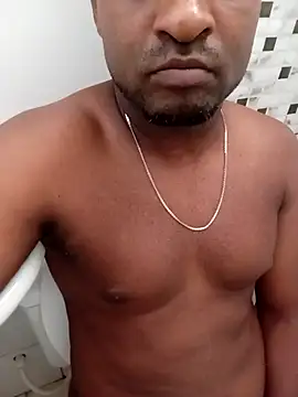 Snapshot of Beto0815 chatting on February 17, 5:10 pm Beto0815 online show from February 17, 5:10 pm